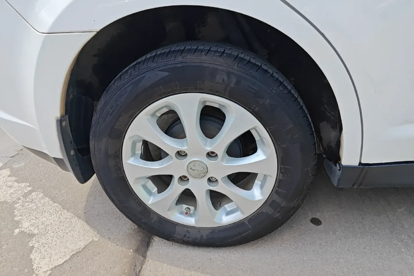 2015 Venucia R50 1.6L 117HP L4 4AT,autocango,china used car exporter,china ev exporter,chinese used car exporter,chinese used ev exporter