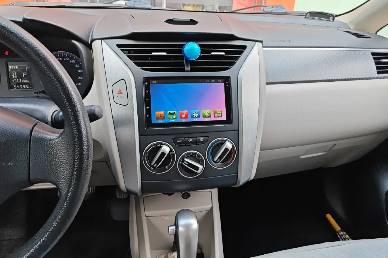 2015 Venucia R50 1.6L 117HP L4 4AT,autocango,china used car exporter,china ev exporter,chinese used car exporter,chinese used ev exporter