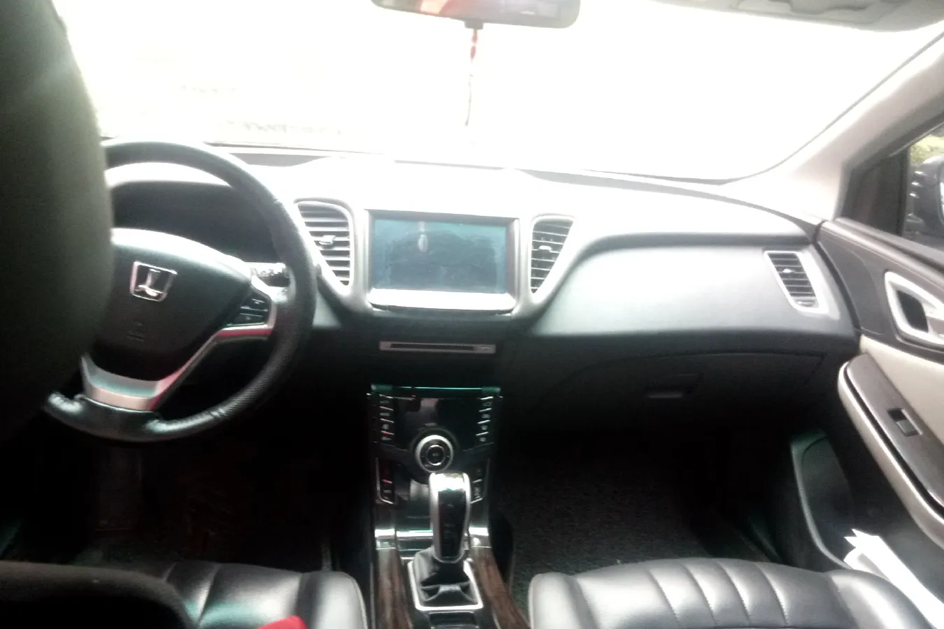 2015 Luxgen 5 1.8T 180HP L4 6AT,autocango,china used car exporter,china ev exporter,chinese used car exporter,chinese used ev exporter