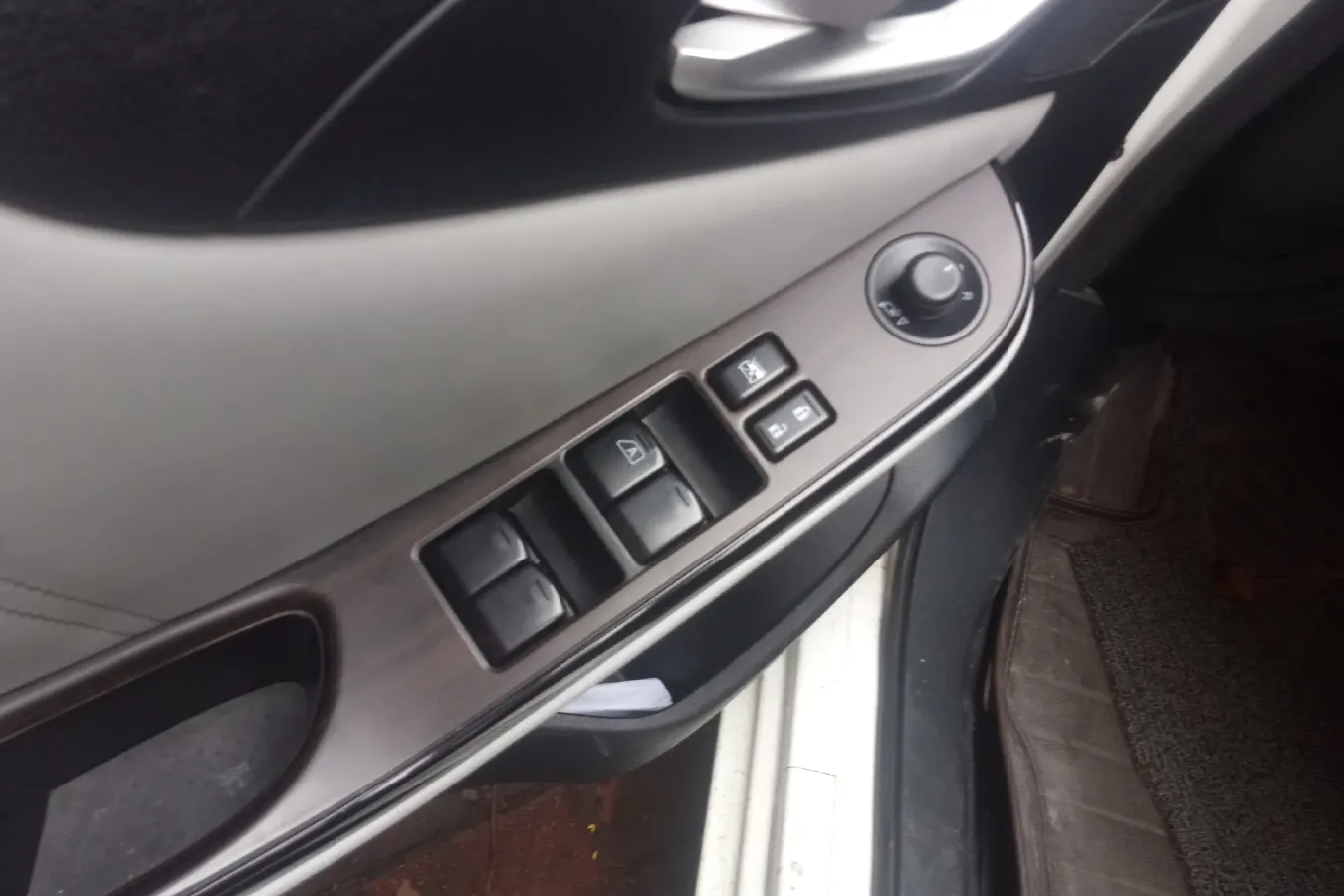 2015 Luxgen 5 1.8T 180HP L4 6AT,autocango,china used car exporter,china ev exporter,chinese used car exporter,chinese used ev exporter