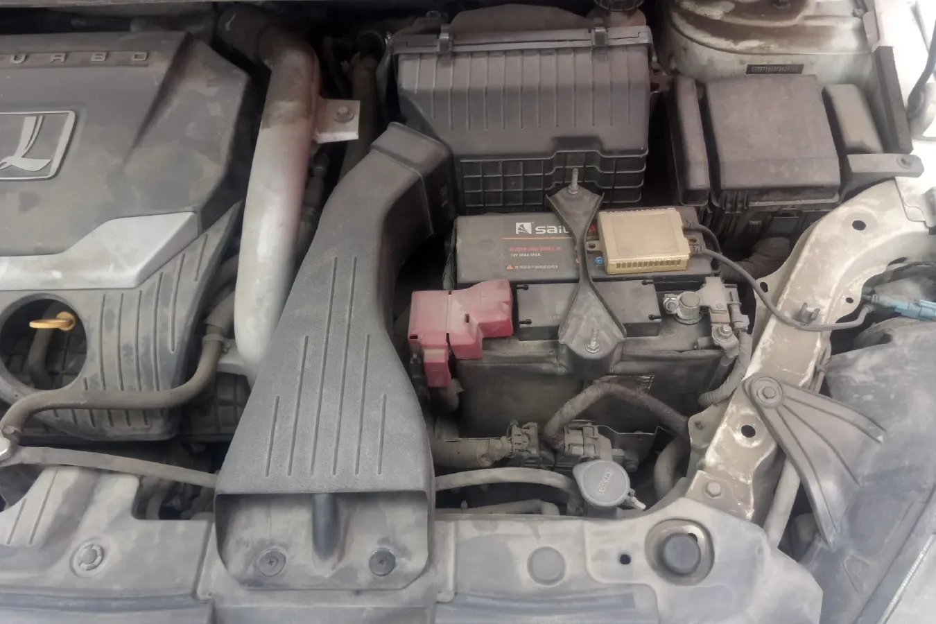 2015 Luxgen 5 1.8T 180HP L4 6AT,autocango,china used car exporter,china ev exporter,chinese used car exporter,chinese used ev exporter