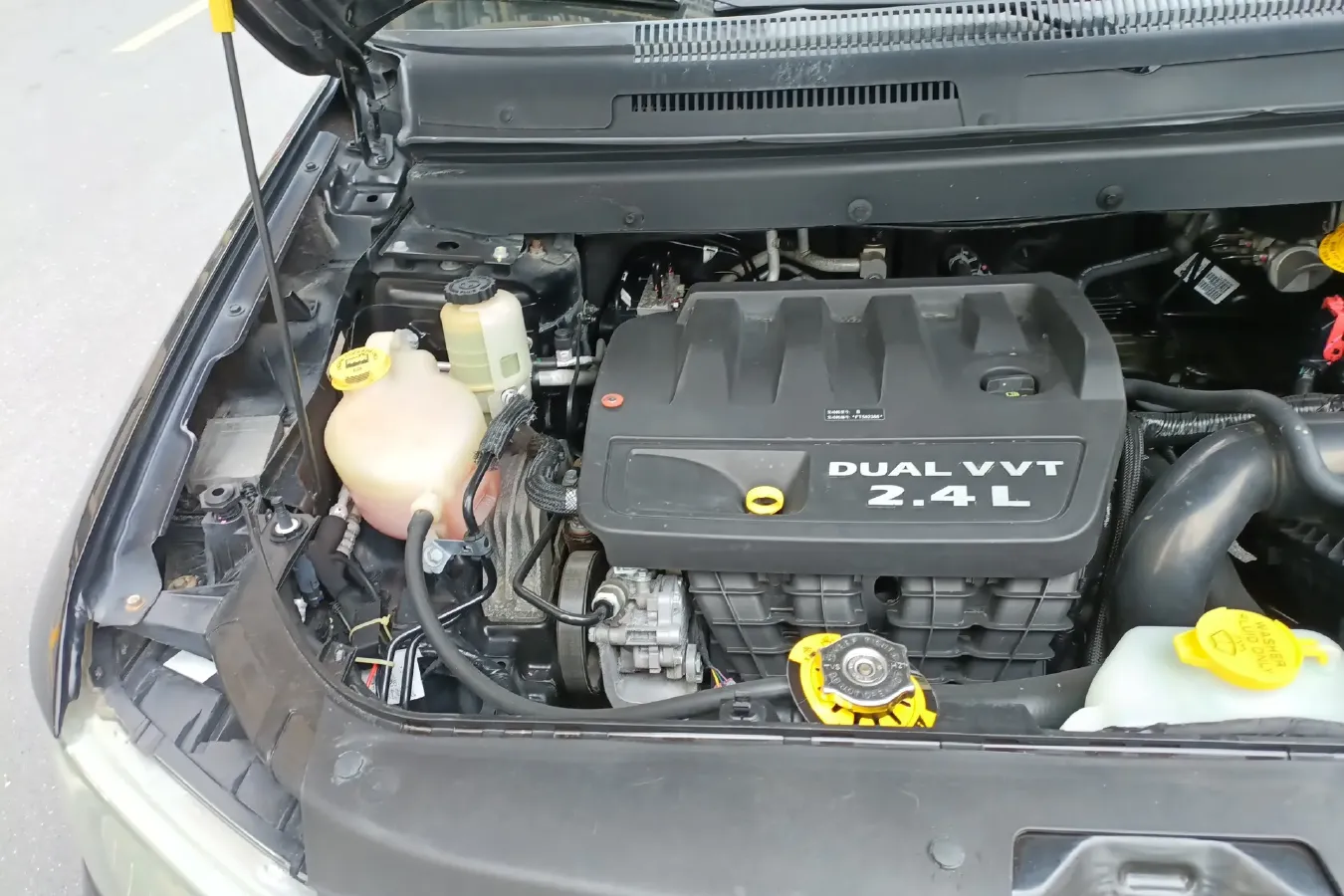 2013 Dodge JCUV 2.4L 170HP L4 6AT,autocango,china used car exporter,china ev exporter,chinese used car exporter,chinese used ev exporter