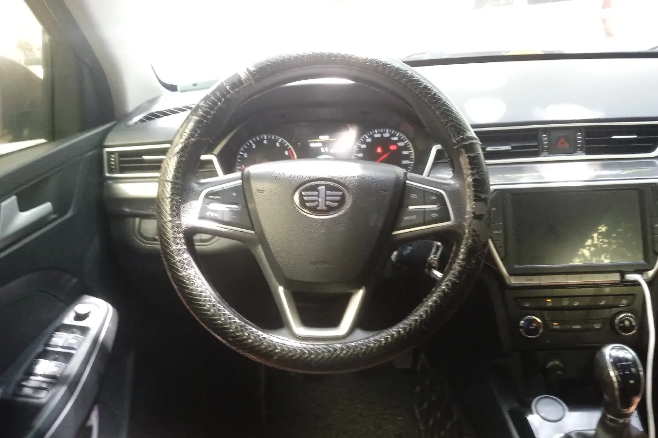 2018 FAW Jumpal CX65 1.5L 113HP L4 5MT,autocango,china used car exporter,china ev exporter,chinese used car exporter,chinese used ev exporter