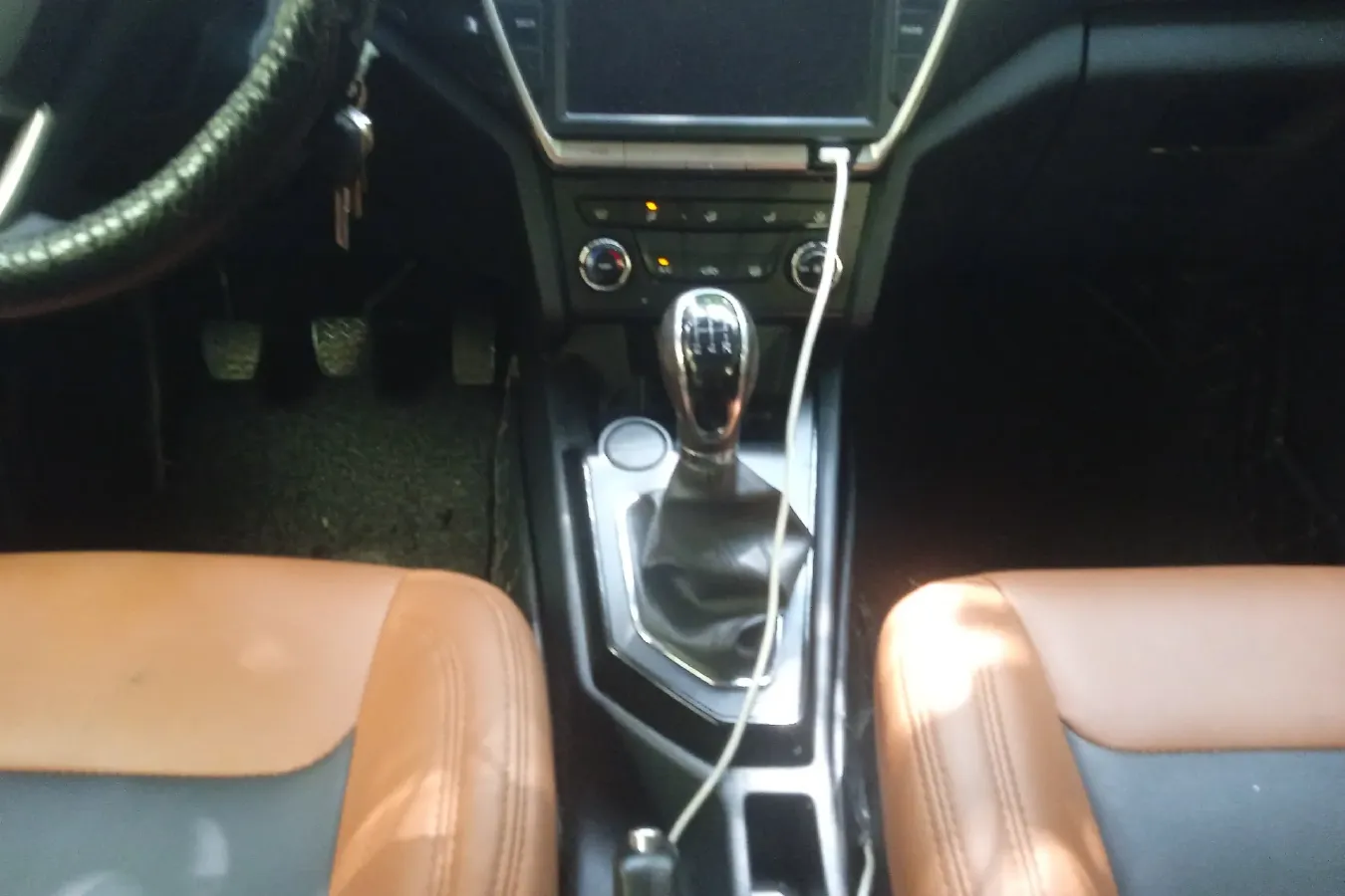 2018 FAW Jumpal CX65 1.5L 113HP L4 5MT,autocango,china used car exporter,china ev exporter,chinese used car exporter,chinese used ev exporter