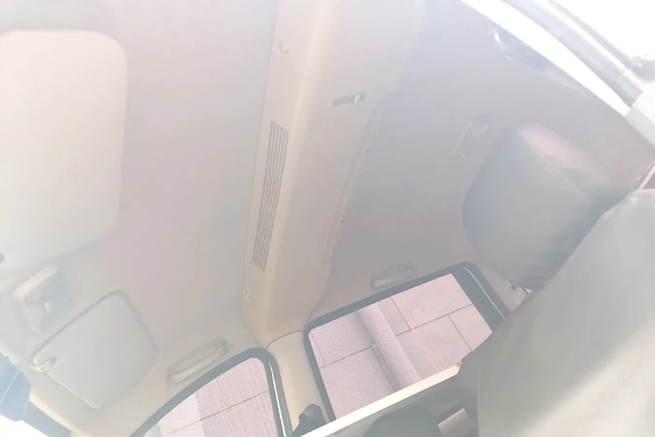 2014 DongFeng Fengon Fengon 330 1.5L 116HP L4 5MT,autocango,china used car exporter,china ev exporter,chinese used car exporter,chinese used ev exporter