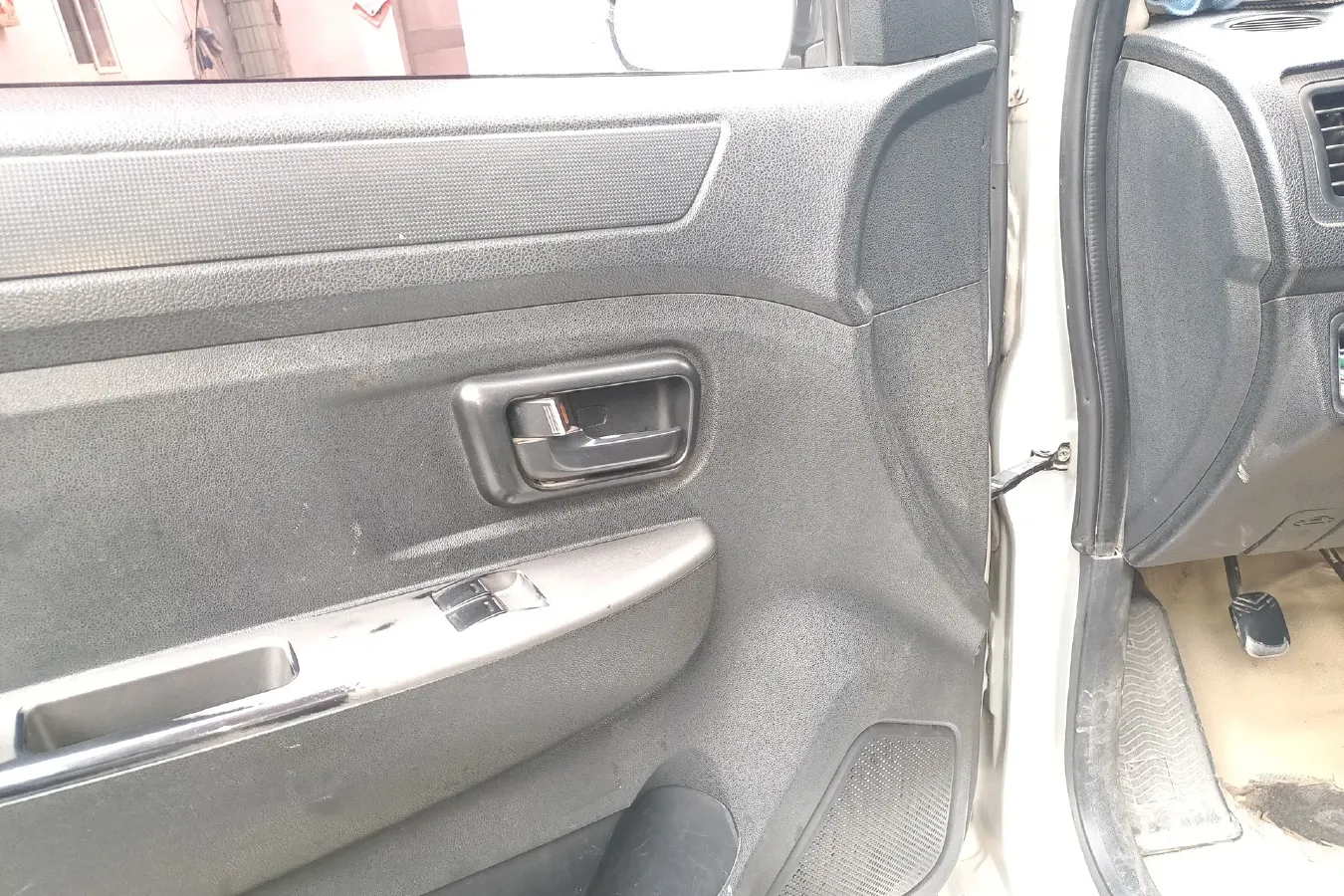 2014 DongFeng Fengon Fengon 330 1.5L 116HP L4 5MT,autocango,china used car exporter,china ev exporter,chinese used car exporter,chinese used ev exporter