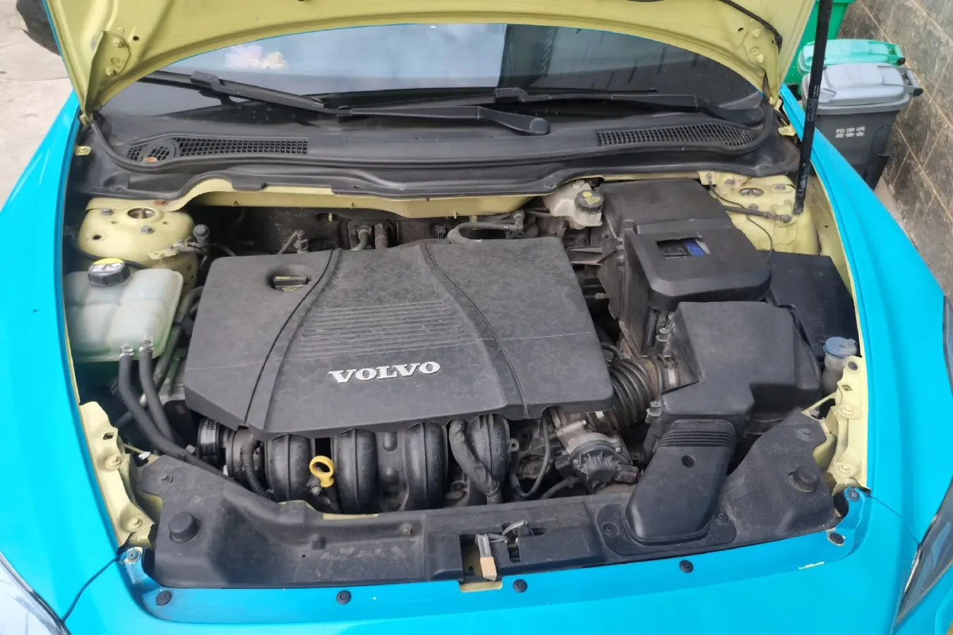 2012 Volvo C30 2.0L 145HP L4 6DCT,autocango,china used car exporter,china ev exporter,chinese used car exporter,chinese used ev exporter