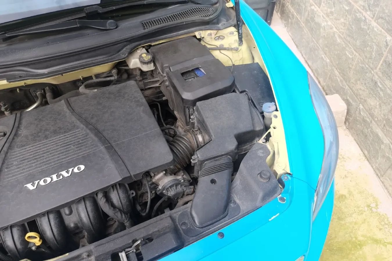 2012 Volvo C30 2.0L 145HP L4 6DCT,autocango,china used car exporter,china ev exporter,chinese used car exporter,chinese used ev exporter