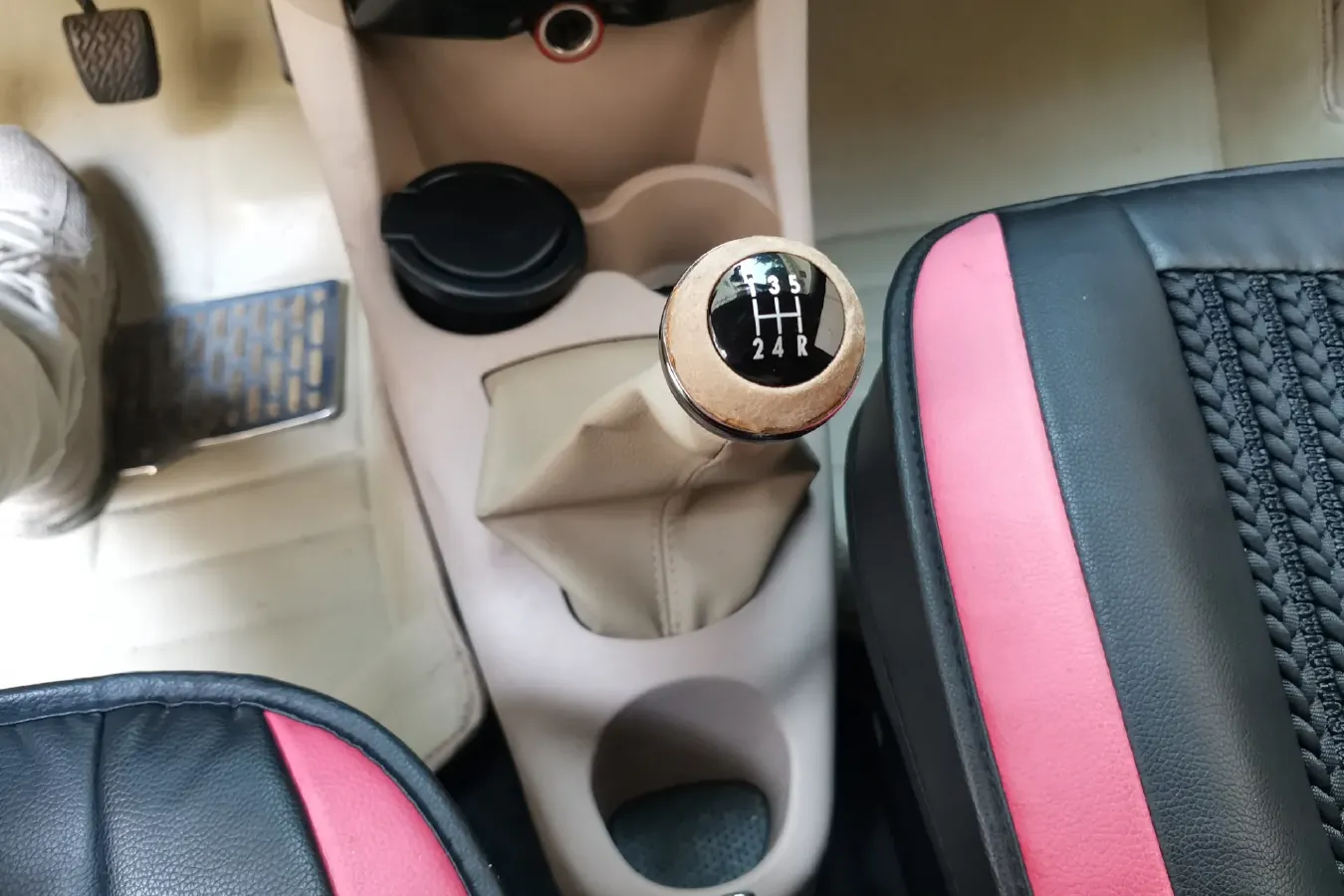 2011 Geely Panda Classic 1.3L 86HP L4 5MT,autocango,china used car exporter,china ev exporter,chinese used car exporter,chinese used ev exporter