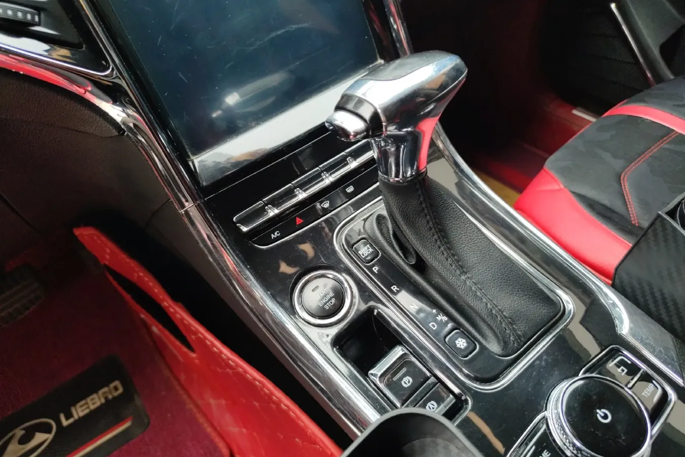 2017 Leopaard CS9 1.5L 113HP L4 CVT,autocango,china used car exporter,china ev exporter,chinese used car exporter,chinese used ev exporter