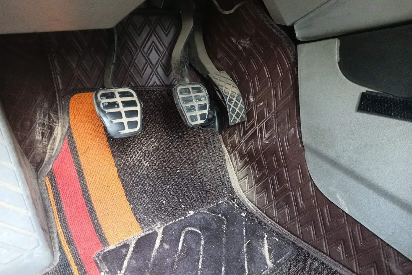 2008 Volkswagen Santana Vista 1.8L 101HP L4 5MT,autocango,china used car exporter,china ev exporter,chinese used car exporter,chinese used ev exporter