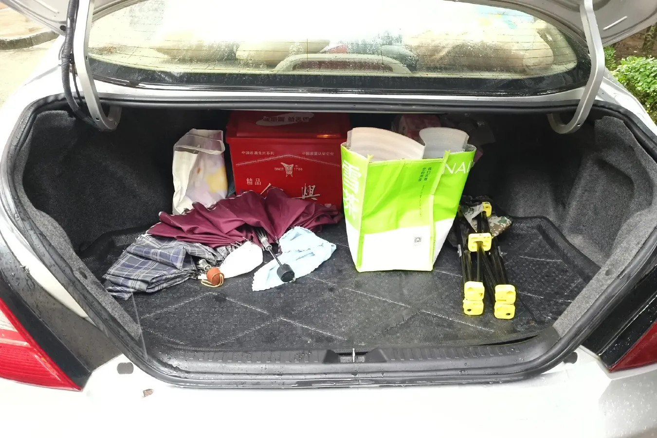 2011 BYD F6 1.8L 122HP L4 5MT,autocango,china used car exporter,china ev exporter,chinese used car exporter,chinese used ev exporter