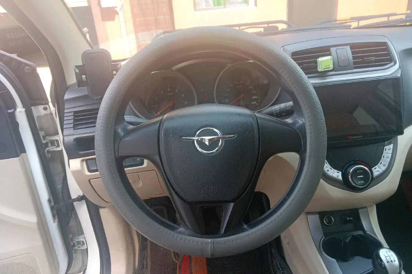 2013 HaiMa M3 1.5L 112HP L4 5MT,autocango,china used car exporter,china ev exporter,chinese used car exporter,chinese used ev exporter