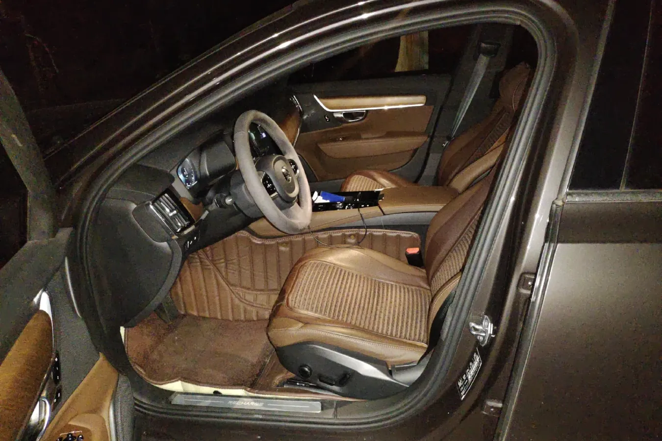 2021 Volvo S90 2.0T 303HP L4 8AT PHEV 11.6KWH,autocango,china used car exporter,china ev exporter,chinese used car exporter,chinese used ev exporter