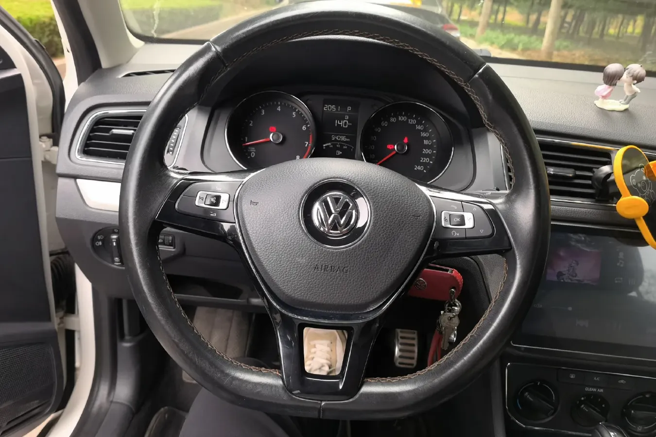 2016 Volkswagen Cross Lavida 1.6L 110HP L4 6AT,autocango,china used car exporter,china ev exporter,chinese used car exporter,chinese used ev exporter
