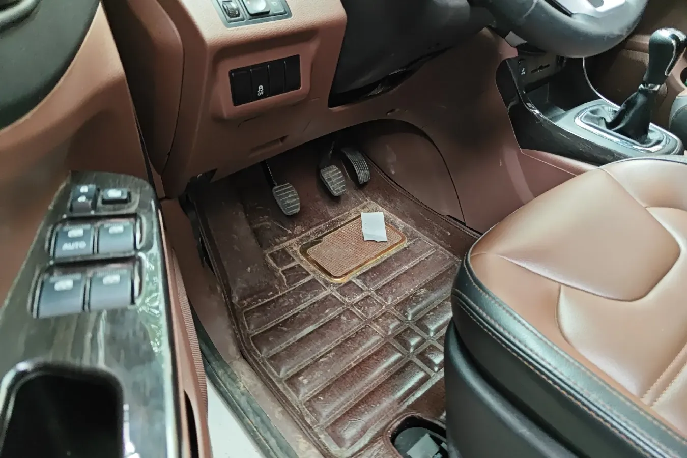 2016 DongFeng Forthing SX6 1.6L 122HP L4 5MT,autocango,china used car exporter,china ev exporter,chinese used car exporter,chinese used ev exporter