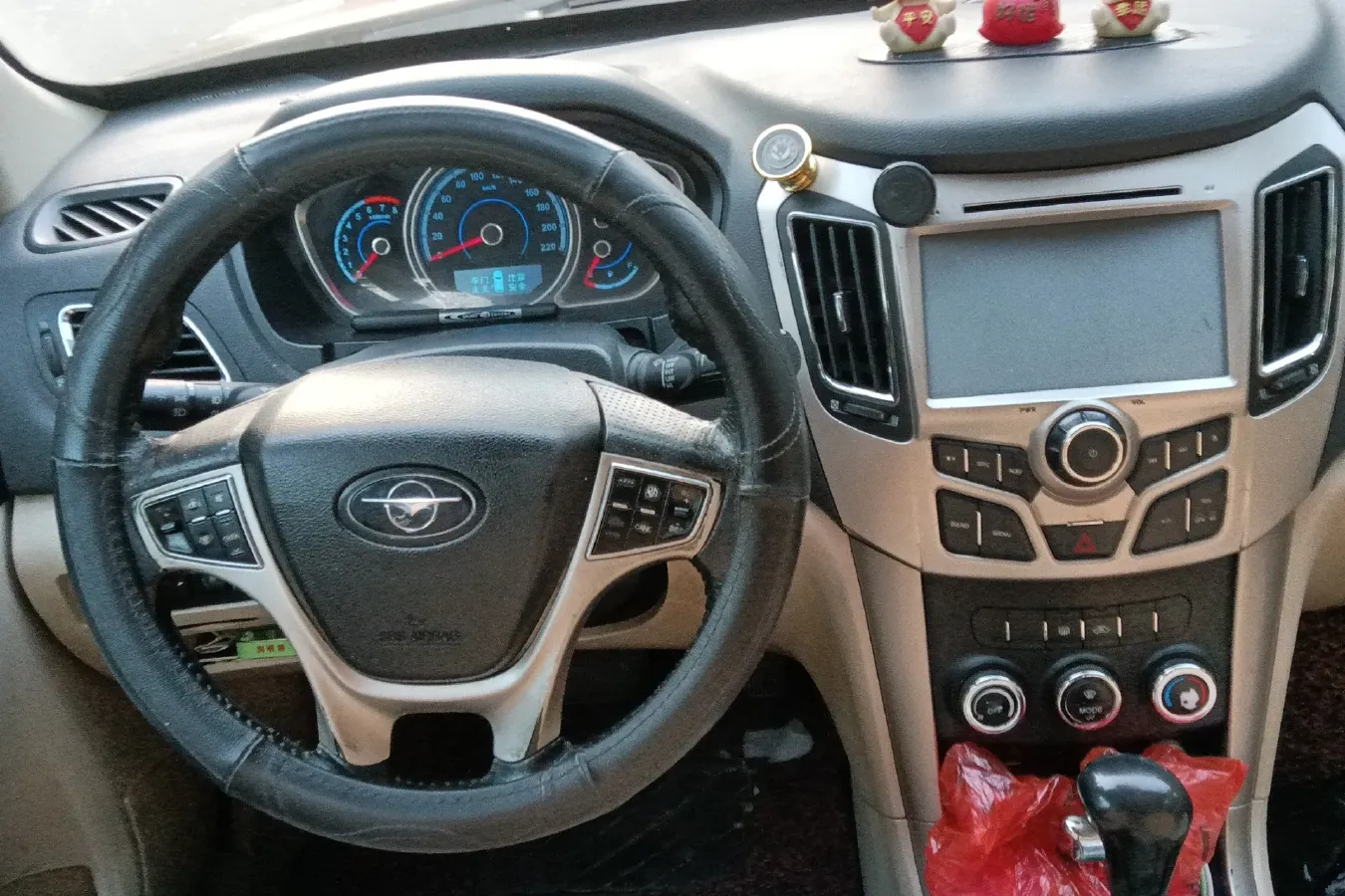 2013 HaiMa S7 2.0L 150HP L4 5AT,autocango,china used car exporter,china ev exporter,chinese used car exporter,chinese used ev exporter