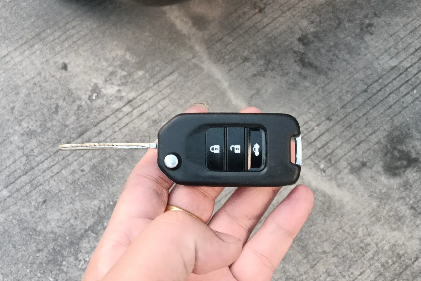 2013 HaiMa S7 2.0L 150HP L4 5AT,autocango,china used car exporter,china ev exporter,chinese used car exporter,chinese used ev exporter