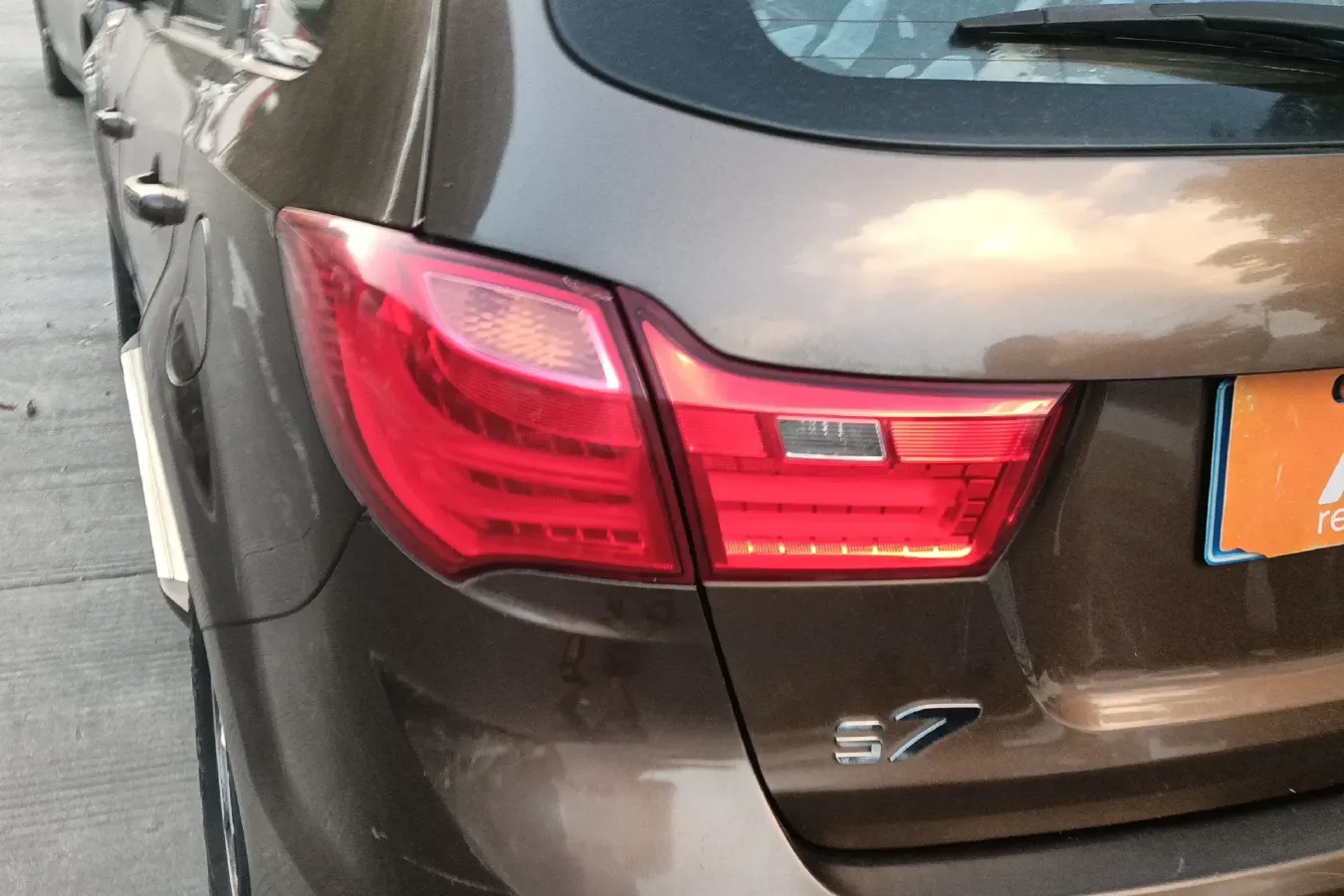 2013 HaiMa S7 2.0L 150HP L4 5AT,autocango,china used car exporter,china ev exporter,chinese used car exporter,chinese used ev exporter