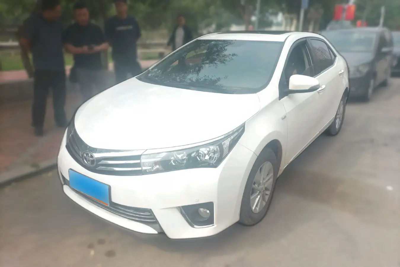 2014 Toyota Corolla 1.6L 122HP L4 CVT