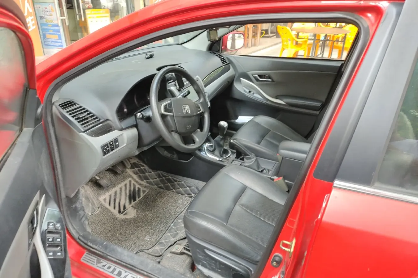 2014 Zotye Z300 1.5L 113HP L4 5MT,autocango,china used car exporter,china ev exporter,chinese used car exporter,chinese used ev exporter