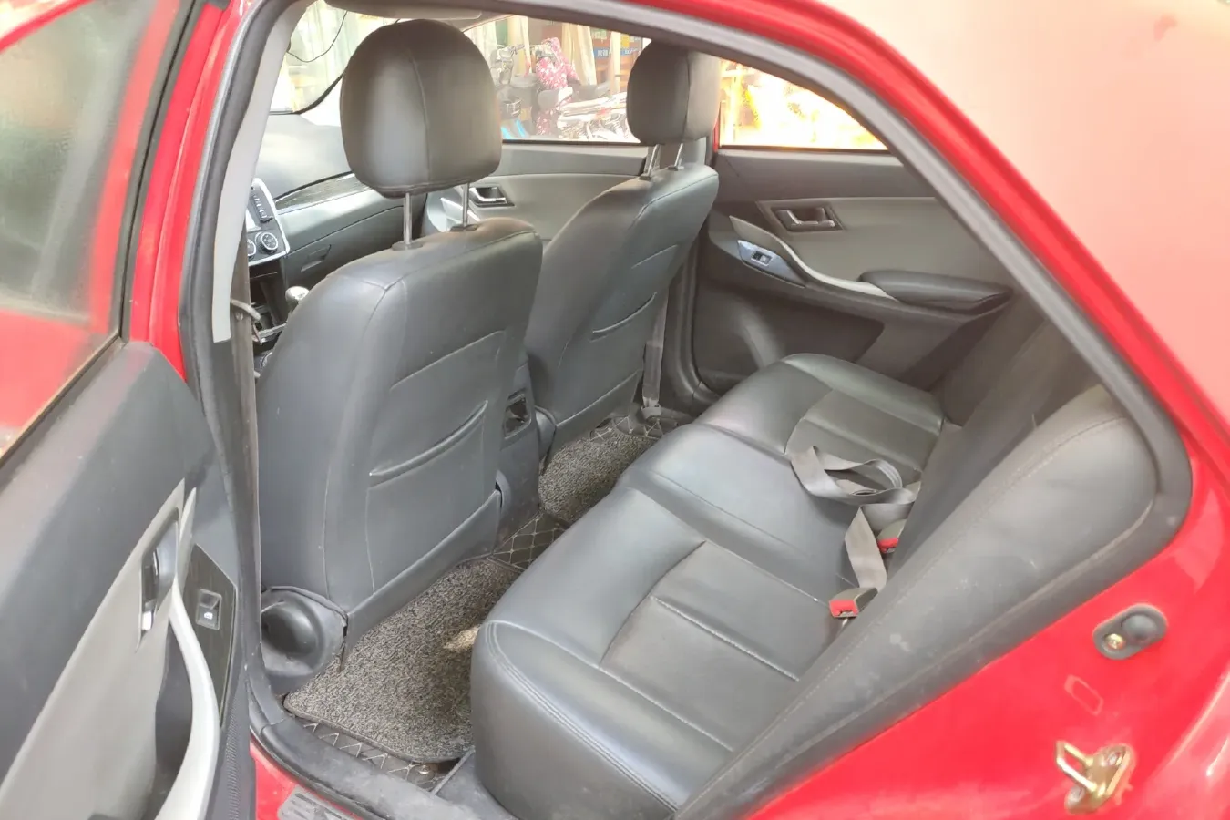 2014 Zotye Z300 1.5L 113HP L4 5MT,autocango,china used car exporter,china ev exporter,chinese used car exporter,chinese used ev exporter