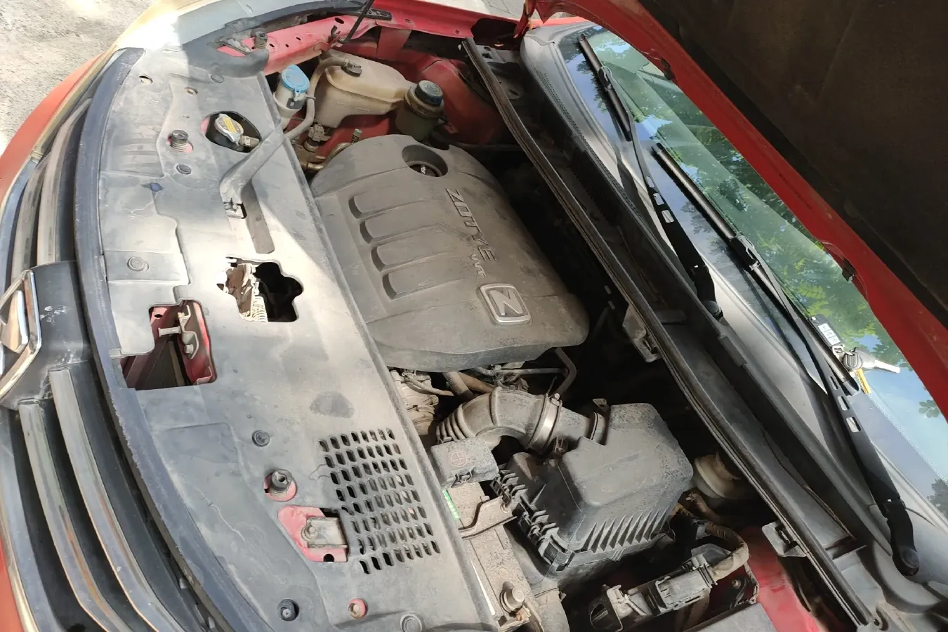 2014 Zotye Z300 1.5L 113HP L4 5MT,autocango,china used car exporter,china ev exporter,chinese used car exporter,chinese used ev exporter