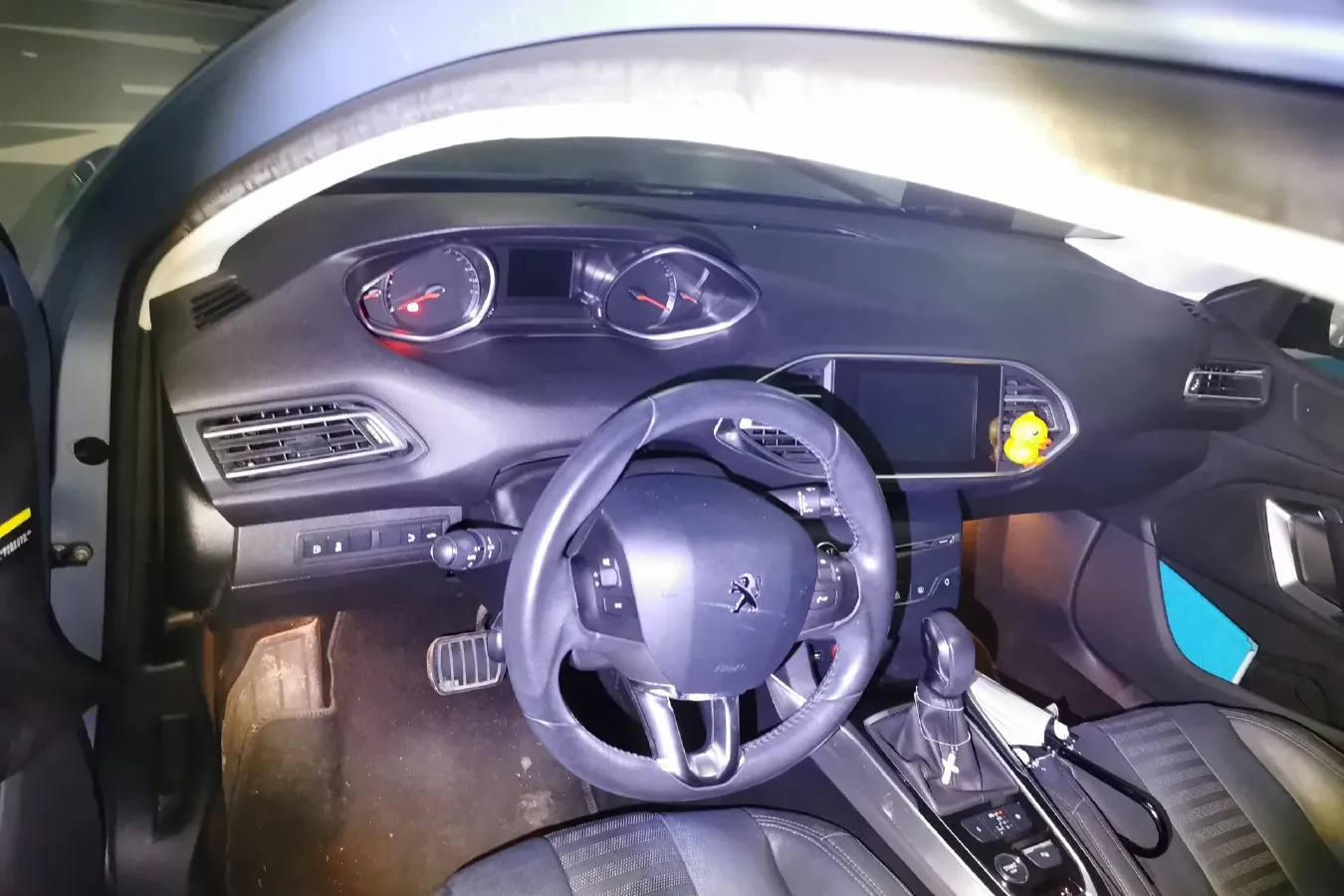 2015 Peugeot 308S 1.6T 167HP L4 6AT,autocango,china used car exporter,china ev exporter,chinese used car exporter,chinese used ev exporter