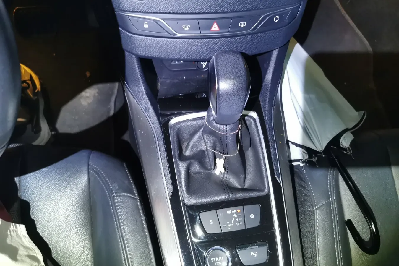 2015 Peugeot 308S 1.6T 167HP L4 6AT,autocango,china used car exporter,china ev exporter,chinese used car exporter,chinese used ev exporter