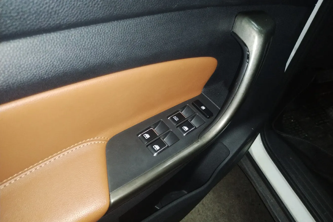 2017 ChangAn Oshan CX70 1.5T 150HP L4 6AT,autocango,china used car exporter,china ev exporter,chinese used car exporter,chinese used ev exporter