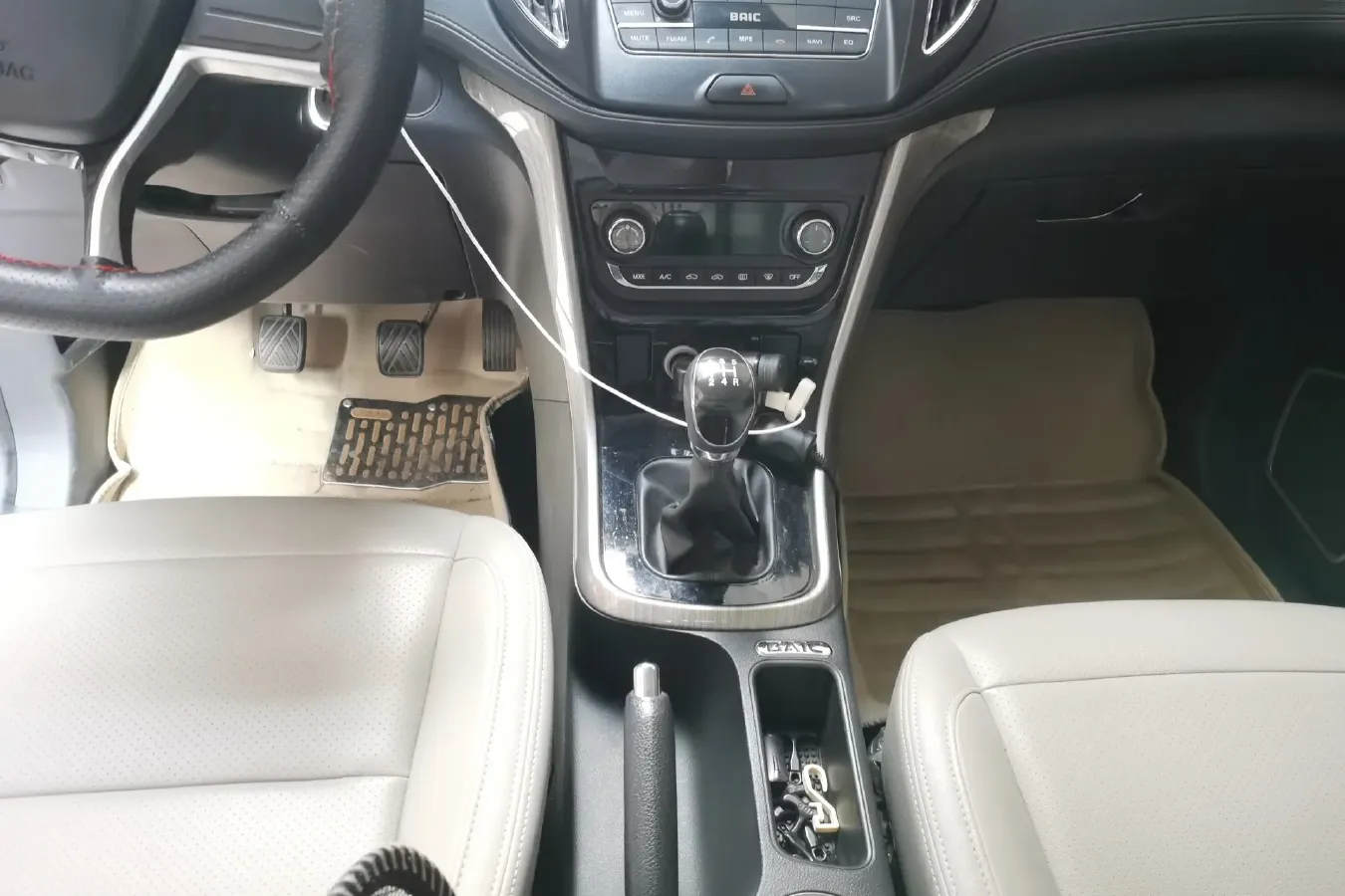 2017 BAIC Hyosow S5 1.3T 133HP L4 5MT,autocango,china used car exporter,china ev exporter,chinese used car exporter,chinese used ev exporter