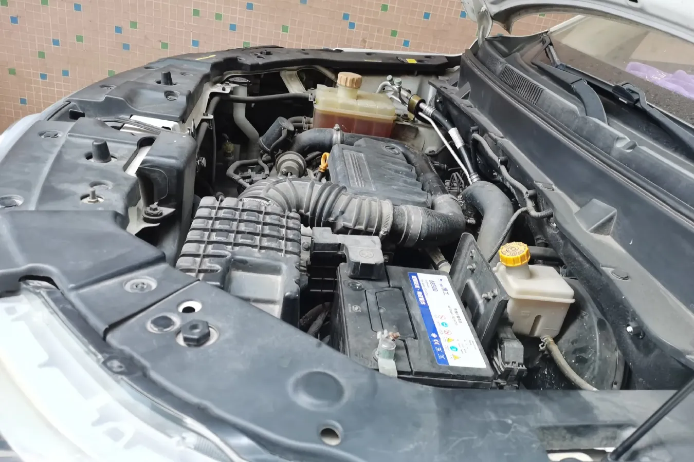 2017 BAIC Hyosow S5 1.3T 133HP L4 5MT,autocango,china used car exporter,china ev exporter,chinese used car exporter,chinese used ev exporter