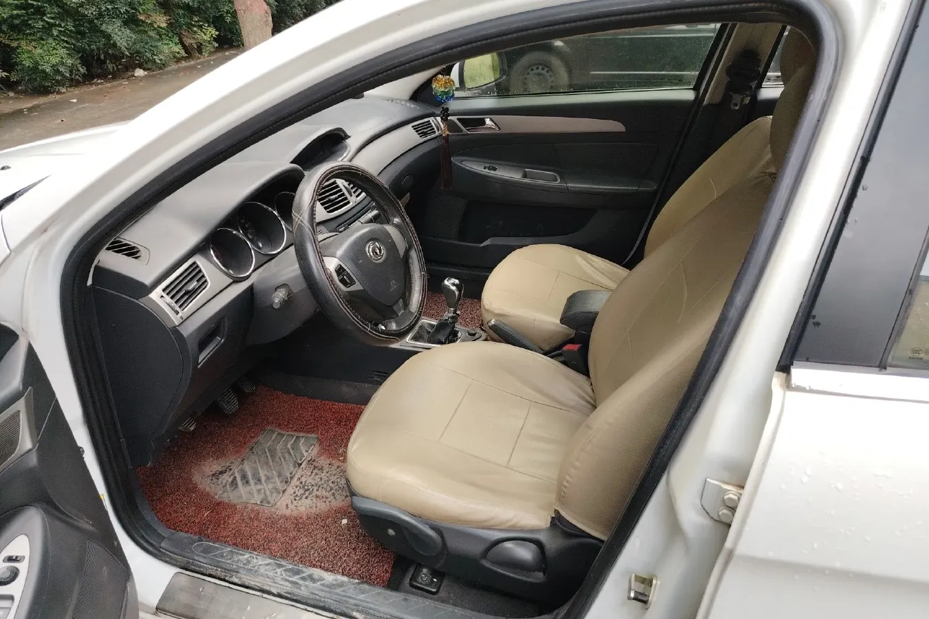 2012 DongFeng Aeolus H30 1.6L 106HP L4 5MT,autocango,china used car exporter,china ev exporter,chinese used car exporter,chinese used ev exporter