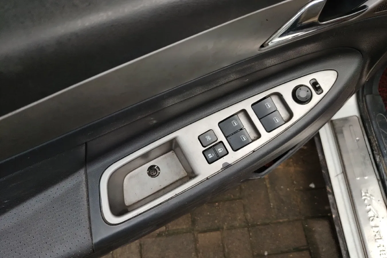 2012 DongFeng Aeolus H30 1.6L 106HP L4 5MT,autocango,china used car exporter,china ev exporter,chinese used car exporter,chinese used ev exporter