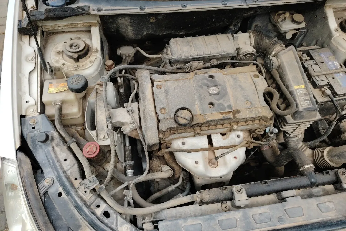 2012 DongFeng Aeolus H30 1.6L 106HP L4 5MT,autocango,china used car exporter,china ev exporter,chinese used car exporter,chinese used ev exporter