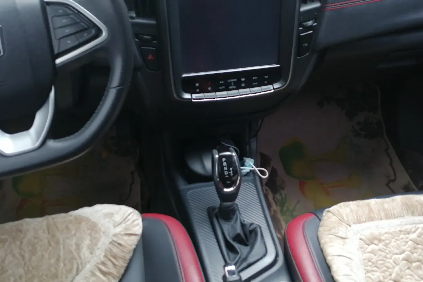 2017 Luxgen U5 SUV 1.6L 124HP L4 CVT,autocango,china used car exporter,china ev exporter,chinese used car exporter,chinese used ev exporter