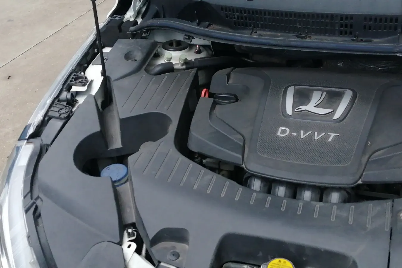 2017 Luxgen U5 SUV 1.6L 124HP L4 CVT,autocango,china used car exporter,china ev exporter,chinese used car exporter,chinese used ev exporter