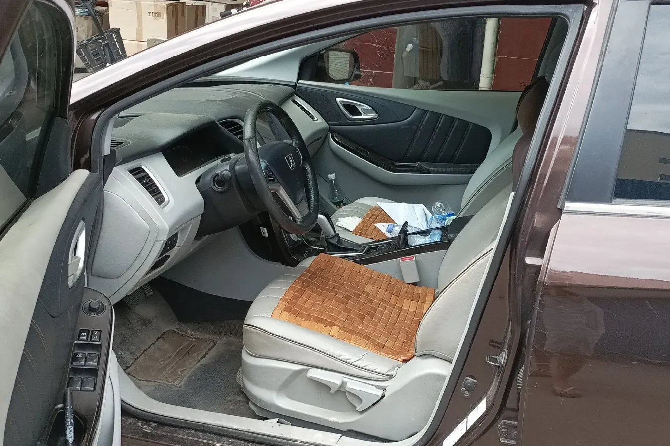 2015 Luxgen 5 1.8T 180HP L4 6AT,autocango,china used car exporter,china ev exporter,chinese used car exporter,chinese used ev exporter