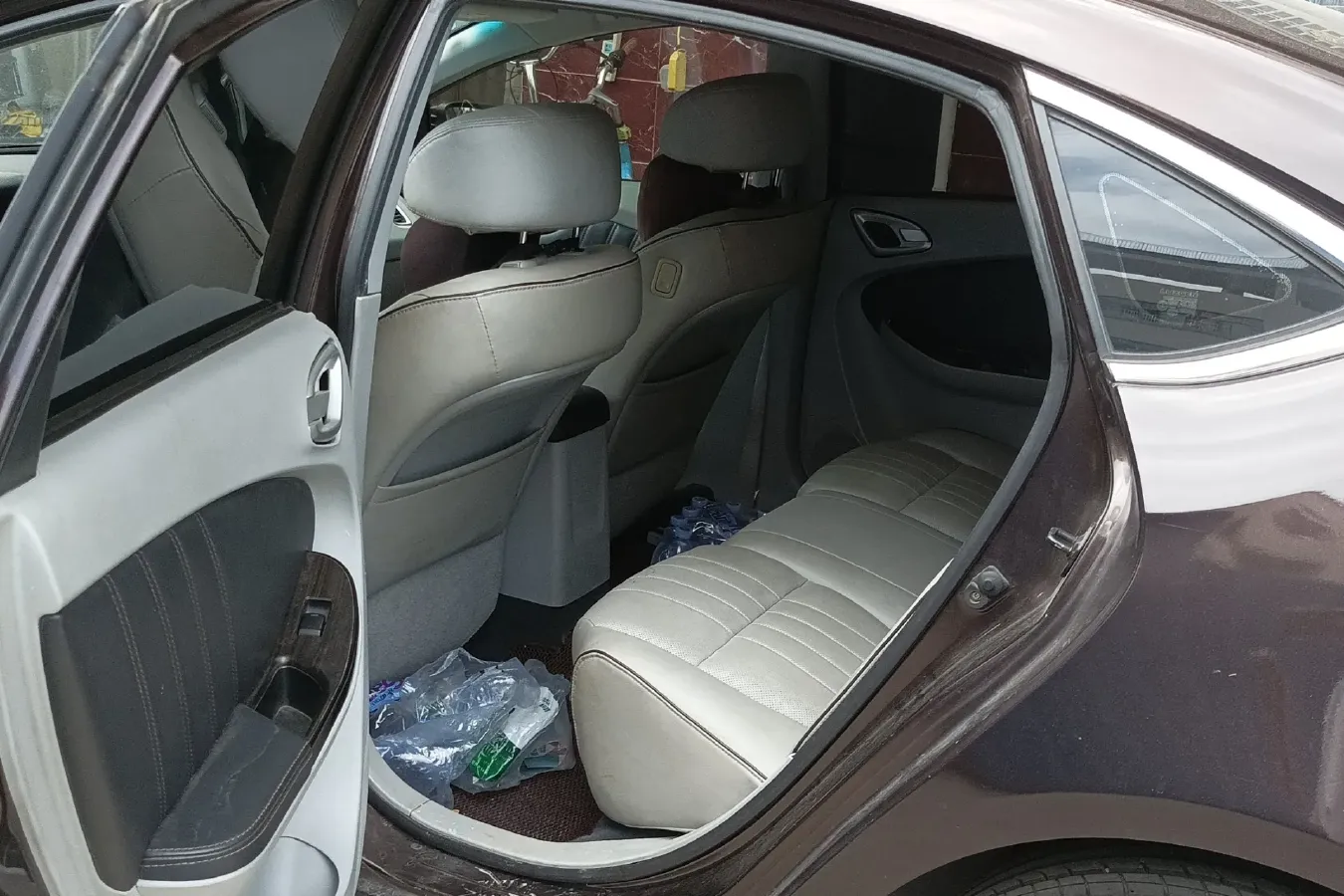 2015 Luxgen 5 1.8T 180HP L4 6AT,autocango,china used car exporter,china ev exporter,chinese used car exporter,chinese used ev exporter