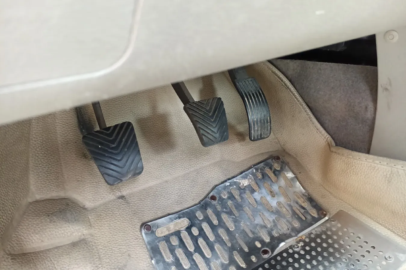 2012 Soueast V3 1.5L 120HP L4 5MT,autocango,china used car exporter,china ev exporter,chinese used car exporter,chinese used ev exporter