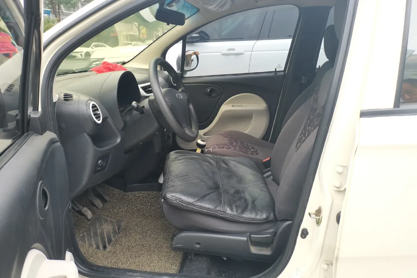 2013 Chery QQ 1.0L 69HP L3 5MT,autocango,china used car exporter,china ev exporter,chinese used car exporter,chinese used ev exporter