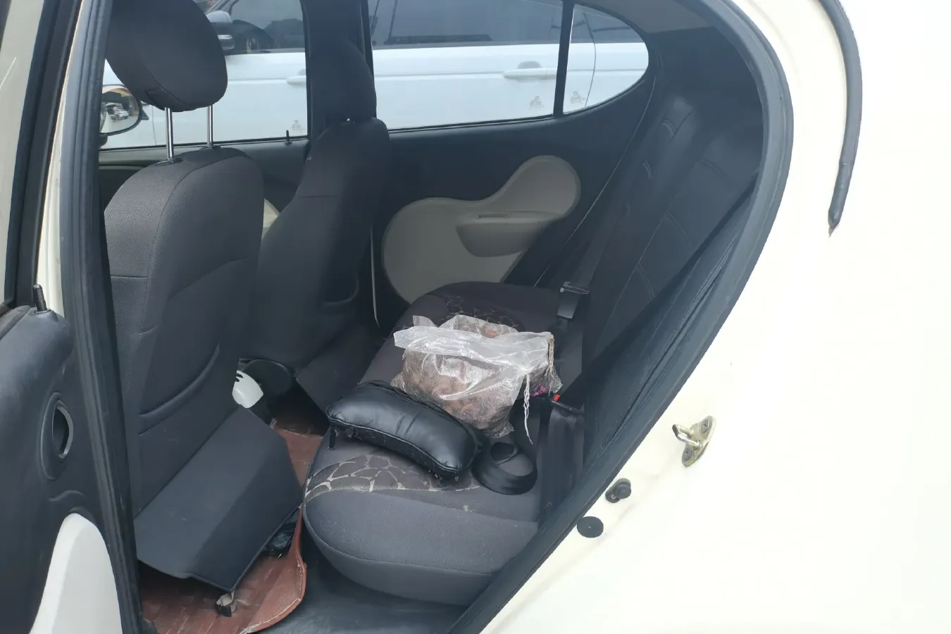 2013 Chery QQ 1.0L 69HP L3 5MT,autocango,china used car exporter,china ev exporter,chinese used car exporter,chinese used ev exporter