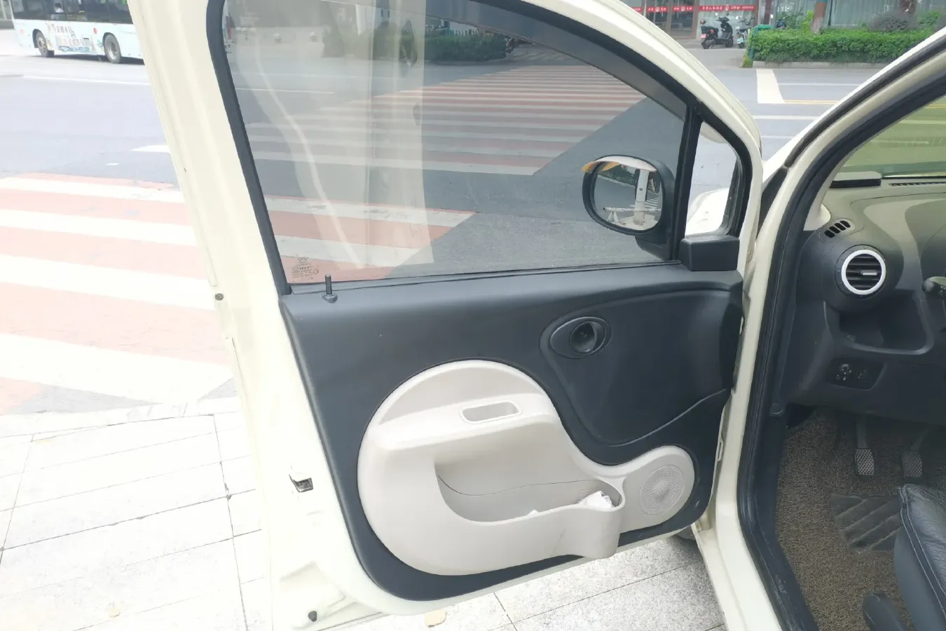 2013 Chery QQ 1.0L 69HP L3 5MT,autocango,china used car exporter,china ev exporter,chinese used car exporter,chinese used ev exporter