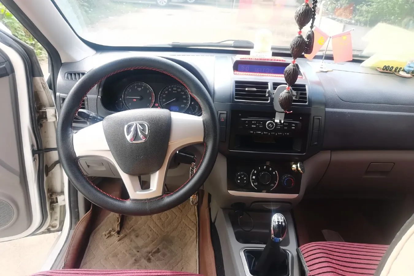 2014 BAIC WeiWang M20 1.5L 102HP L4 5MT,autocango,china used car exporter,china ev exporter,chinese used car exporter,chinese used ev exporter