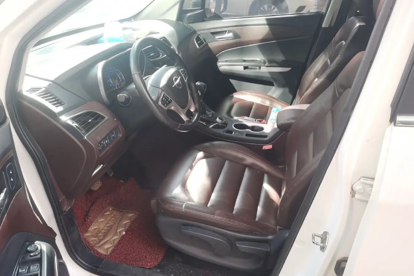 2016 HaiMa V70 1.5T 156HP L4 6AT,autocango,china used car exporter,china ev exporter,chinese used car exporter,chinese used ev exporter