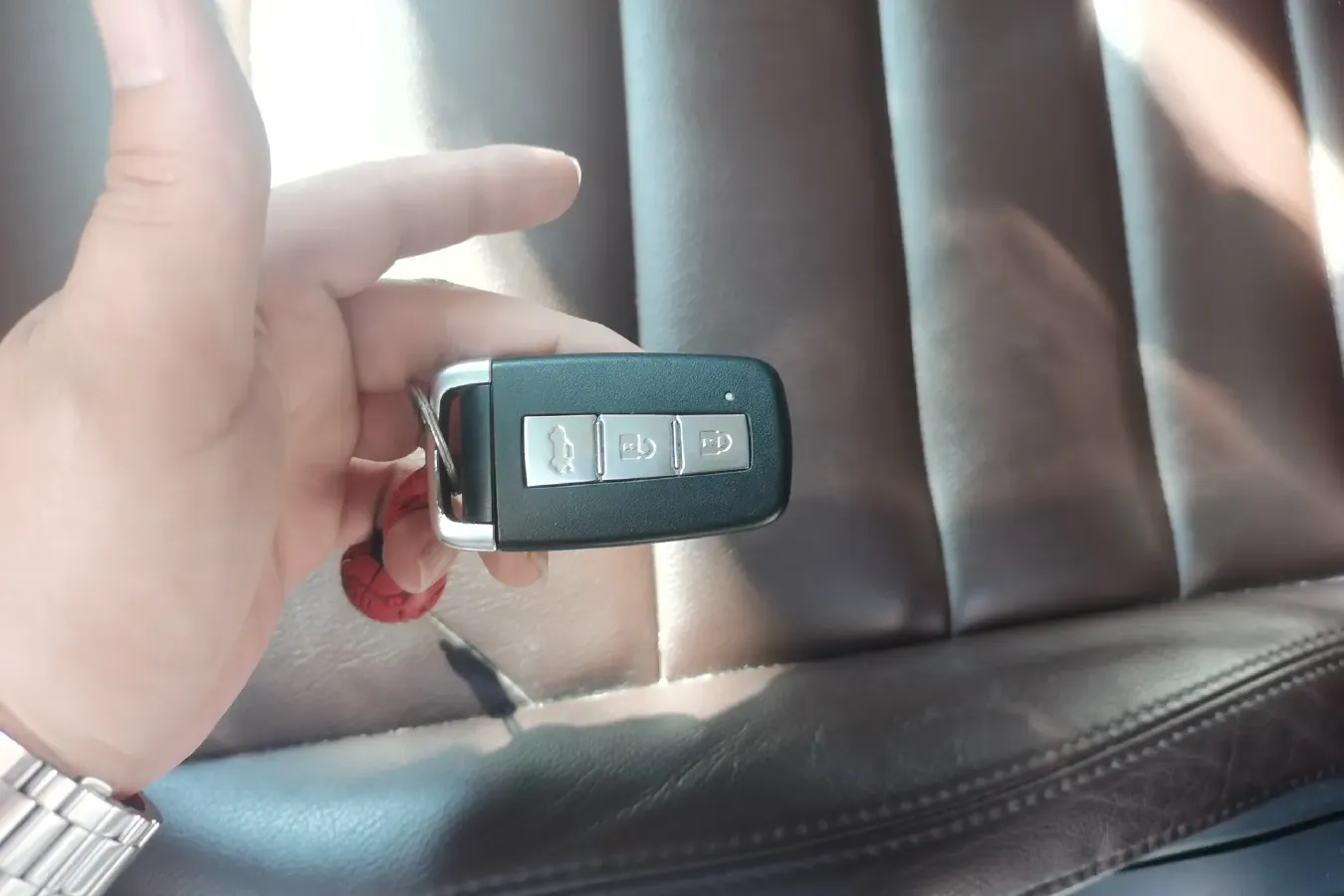 2016 HaiMa V70 1.5T 156HP L4 6AT,autocango,china used car exporter,china ev exporter,chinese used car exporter,chinese used ev exporter