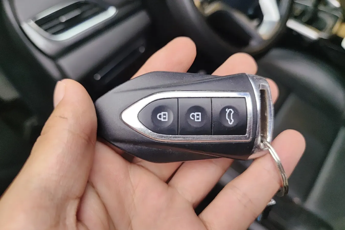 2017 Zotye SR7 1.5T 150HP L4 5MT,autocango,china used car exporter,china ev exporter,chinese used car exporter,chinese used ev exporter