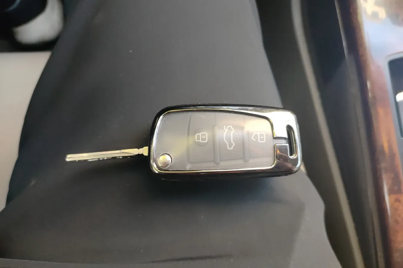 2010 Audi A6L 2.4L 177HP V6 CVT,autocango,china used car exporter,china ev exporter,chinese used car exporter,chinese used ev exporter