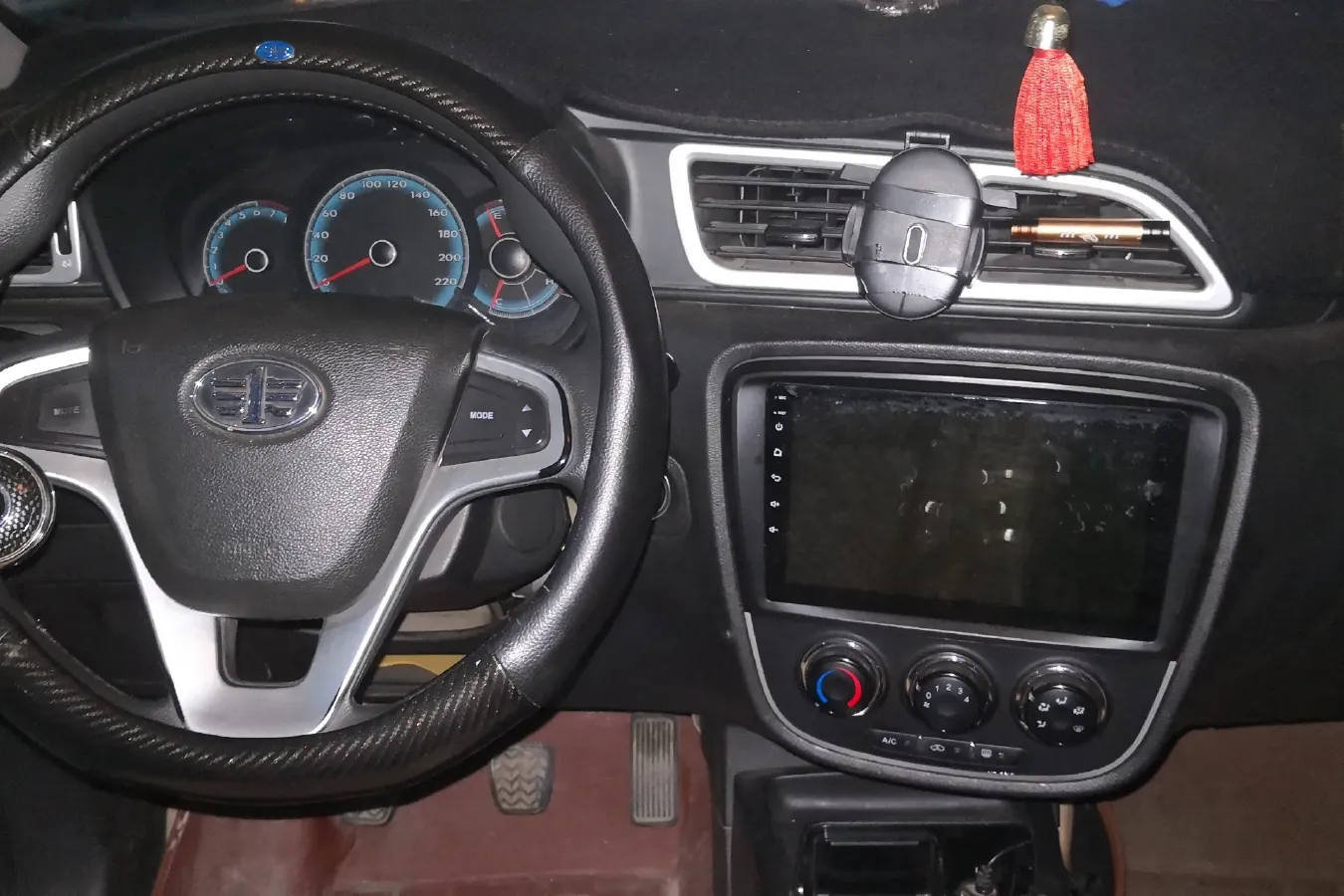 2015 FAW Jumpal D60 1.5L 102HP L4 5MT,autocango,china used car exporter,china ev exporter,chinese used car exporter,chinese used ev exporter