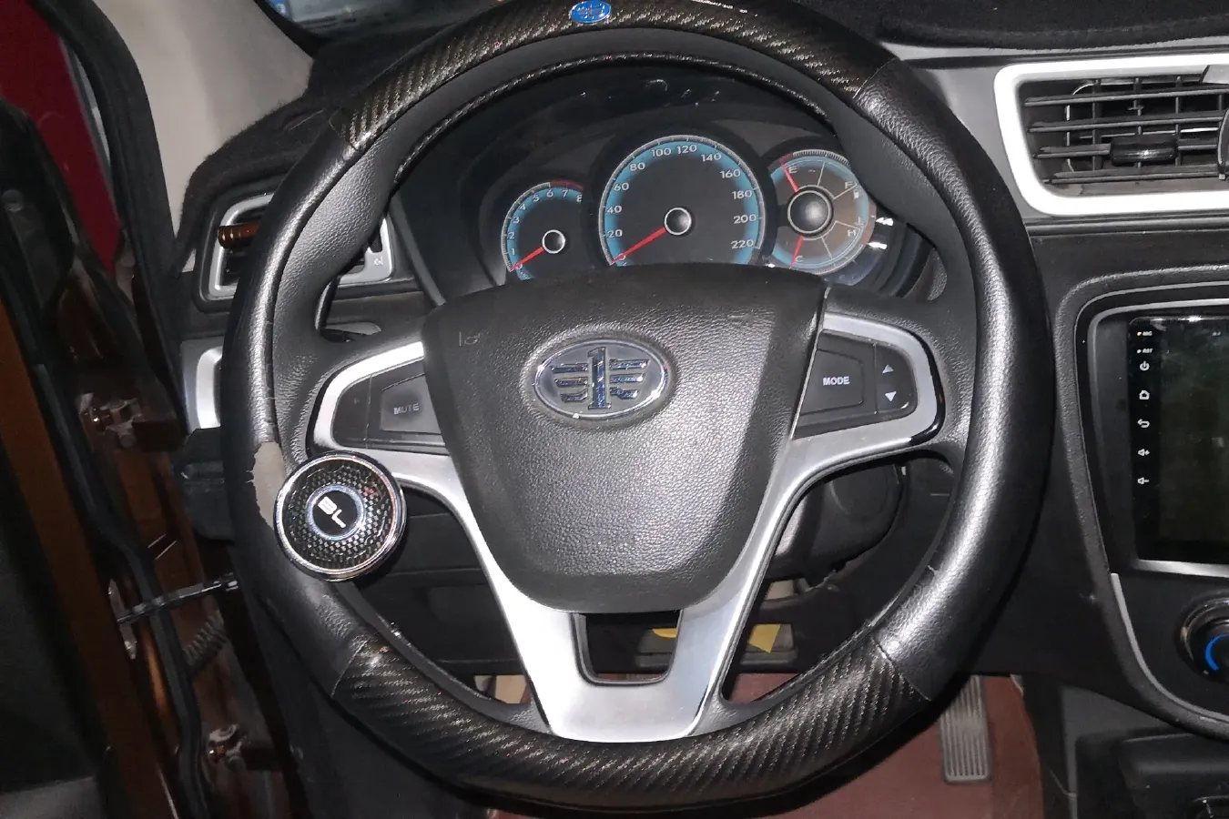 2015 FAW Jumpal D60 1.5L 102HP L4 5MT,autocango,china used car exporter,china ev exporter,chinese used car exporter,chinese used ev exporter